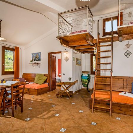 Apt Villa Anna E Apt Cantina Vito Vicinissimi Alla Riserva Dello Zingaro Scopello  Exterior foto