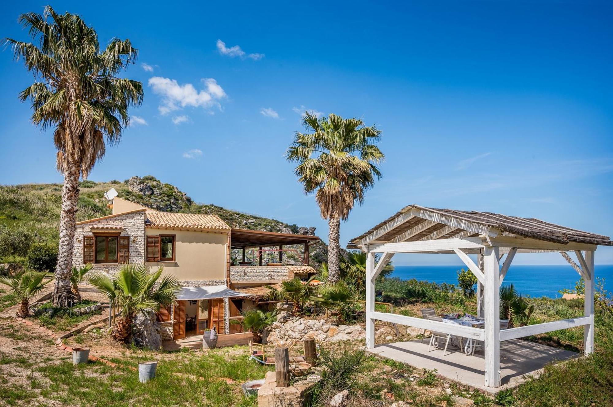 Apt Villa Anna E Apt Cantina Vito Vicinissimi Alla Riserva Dello Zingaro Scopello  Exterior foto