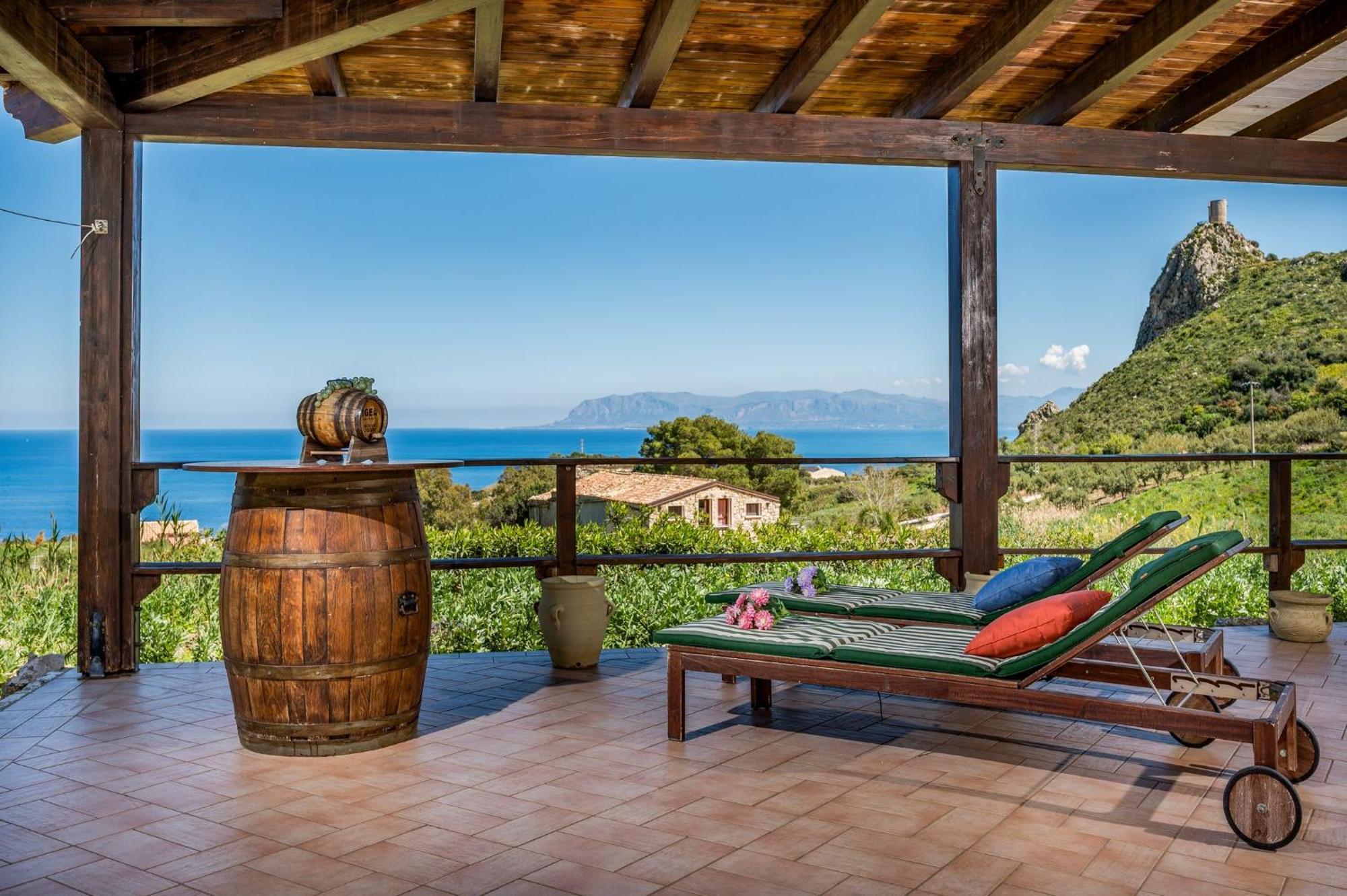Apt Villa Anna E Apt Cantina Vito Vicinissimi Alla Riserva Dello Zingaro Scopello  Exterior foto