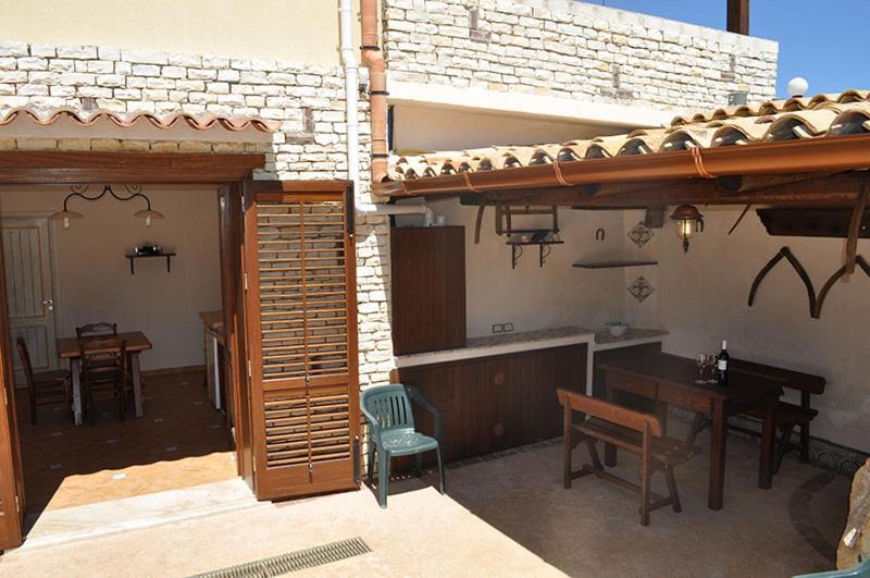 Apt Villa Anna E Apt Cantina Vito Vicinissimi Alla Riserva Dello Zingaro Scopello  Exterior foto