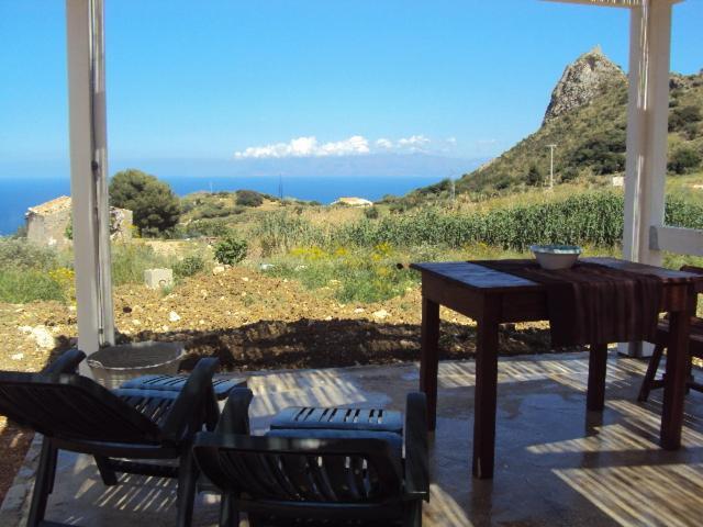 Apt Villa Anna E Apt Cantina Vito Vicinissimi Alla Riserva Dello Zingaro Scopello  Exterior foto